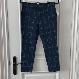 NWT Gap signature skinny ankle pants (size 4P)